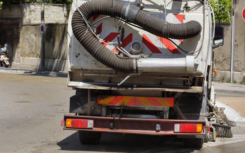  camion pour déboucher canalisation Rosny-sous-Bois